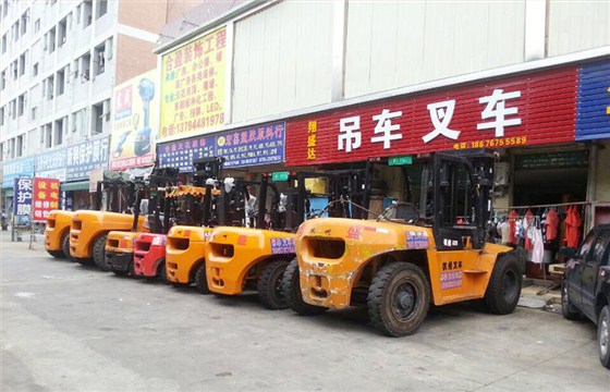 深圳搬運(yùn)行業(yè)采購杭州叉車案例